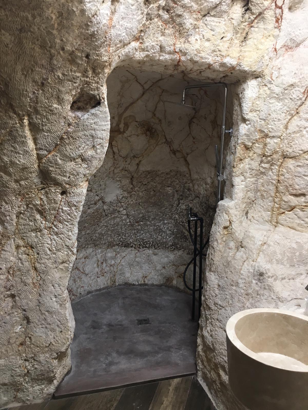 RISTRUTTURAZIONE vasche e docce centro ceramiche colaianni Brindisi 
