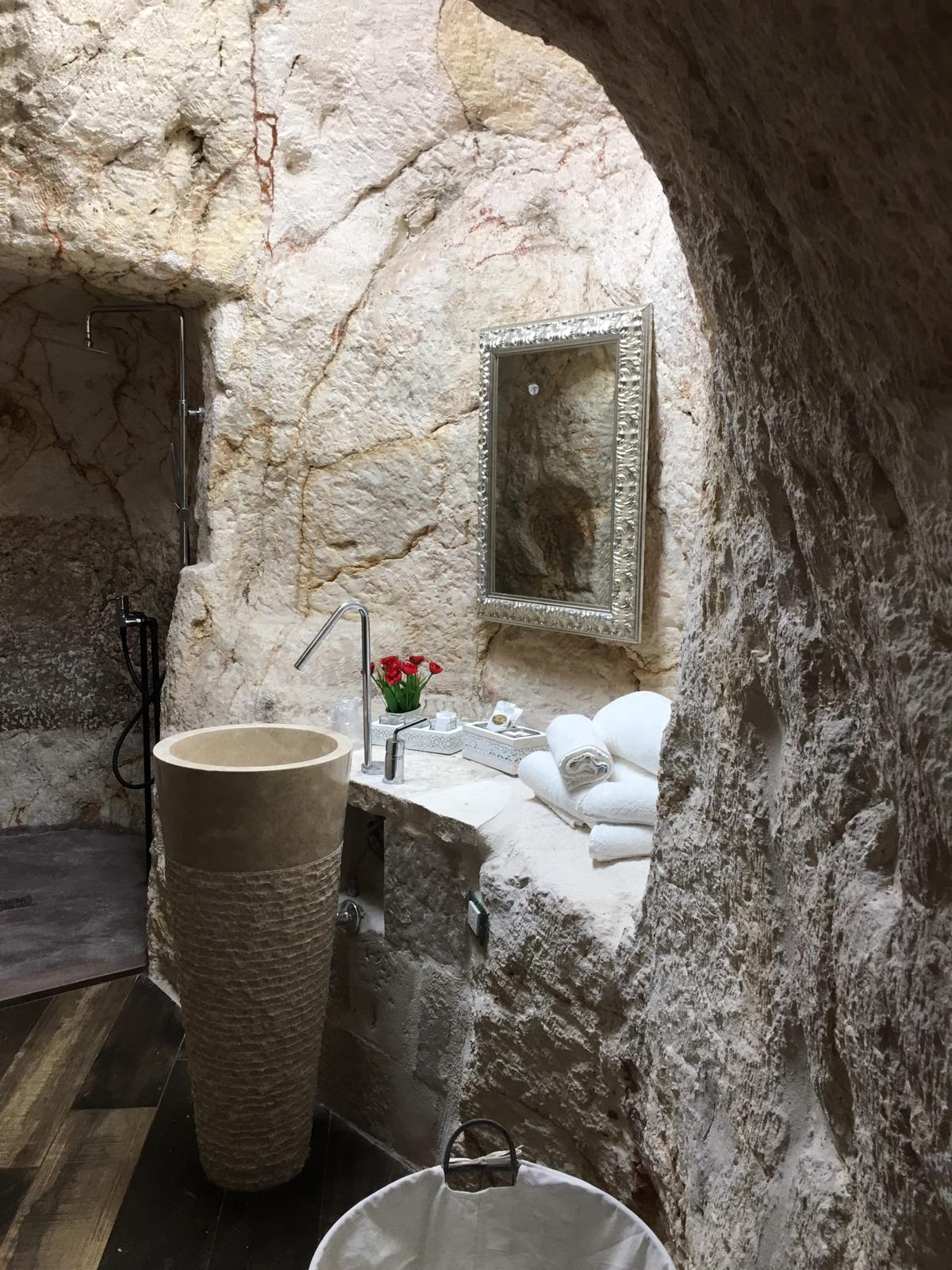 RISTRUTTURAZIONE centro ceramiche colaianni Brindisi