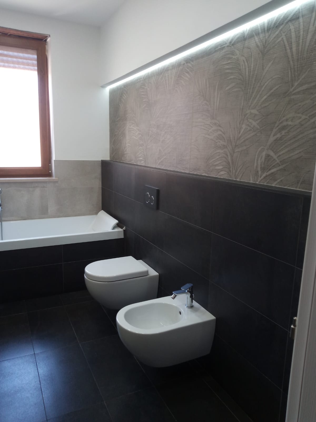 rivestimenti bagno sanitari vasche e docce centro ceramiche colaianni Brindisi 